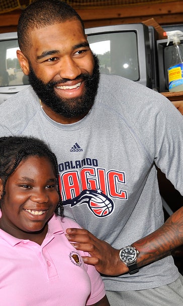 Magic players help those in need as part of NBA Cares Week of Service